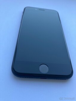 Apple iPhone SE 2020 128GB čierny / batt. 85% - 2