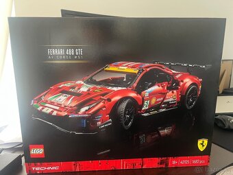 LEGO Technic – Ferrari 488 GTE AF Corse #51 - 2