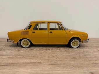 Škoda 100 1:8 DeAgostini - 2