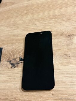 Predam Apple iPhone 15 PRO 128GB Black na Náhradné Diely - 2