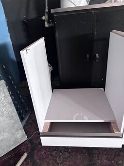 Skrinka pod rúru - 2