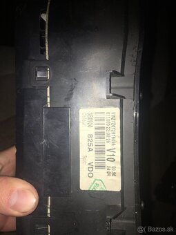 B5,5 polodot budiky - 2