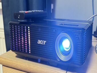 Predám projektor Full HD Acer - 2