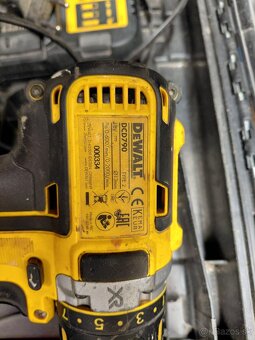 Predam akuvŕtačku zn. Dewalt ZLAVA - 2