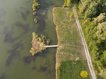 Pozemok na brehu jazera - 2