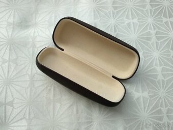 Hnedé puzdro na okuliare - 2