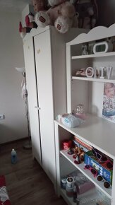 Izba pre bábätko  IKEA HENSVIK (skrinka a knižnica) - 2