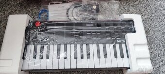Akai MPK mini plus - 2