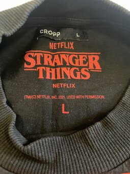 Čierne tričko Stranger Things - 2