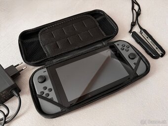 Nintendo Switch – sivá verzia + 2 hry + SD karta + obal (TOP - 2
