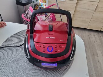 Predáme malé praktické rádio zn. Hyundai CD,USB - 2