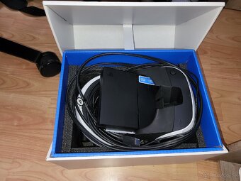 Predám PS4 slim 1tb a PS4 virtuálnu realitu - 2