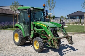 John Deere 3045R - 2