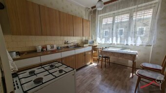 5-izbový dom na predaj, Mojzesovo, pozemok 800 m2 - 2