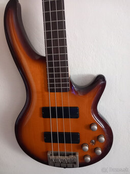 basgitara CORT-curbow-42 - 2
