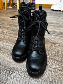 Kožené topánky Guess - 2