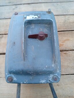 Predám vypínač na 380V - 2