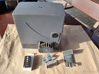 Pohon pre posuvnu bránu do 600kg - 2