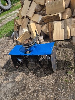 Predam zachovalý rotavator - 2