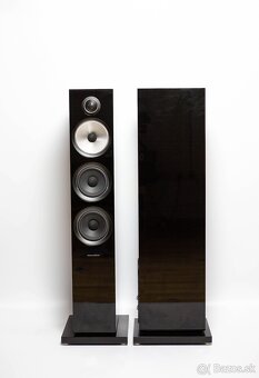 B&W 704 S2 - 2