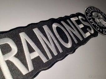 RAMONES nášivka veľká - 2