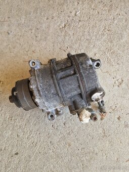 Audi s4 b6 klimakompresor 8E0 260 805 A - 2