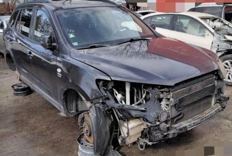 Hyundai Santa Fe 2.2 CRDi 2008 predám DVERE, PREVODOVKA - 2