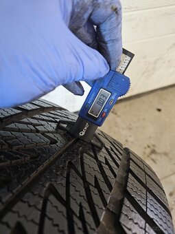 1 kus GoodYear Ultra Grip8 Perfromance 285/45 R20 - 2