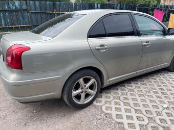 Predám Toyota Avensis T25 2.0 D - 2