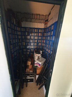 Policove skrine presne na zbierku CD - 2