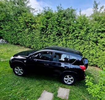 Toyota Rav4 2,2 D, 4x4, manuál, diesel, r.v. 2008, SUV - 2
