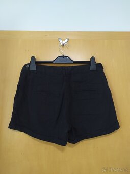 Čierne bavlnené šortky značky H&M - 2
