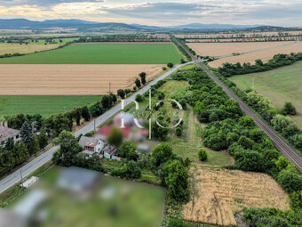 Na predaj rodinný dom + 2 stavebné parcely v obci Čerhov - 2