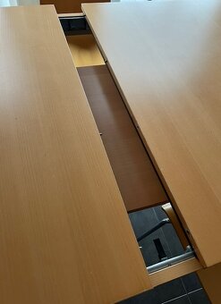 Predám rozkladací jedálenský stôl - 2