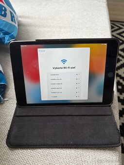 Apple iPad mini 4 , 64 GB - 2