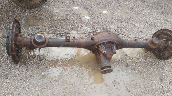 Zadná náprava suzuki - 2