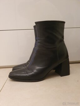 Dámske členkové čižmy - 2