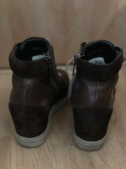 Dámske topánky na platforme - 2