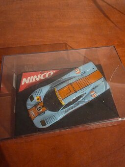 Auto Ninco Ford GT - autíčko na autodráhu - 2