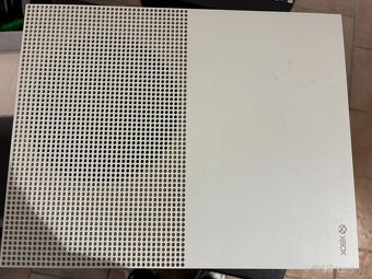 Xbox One S - 2