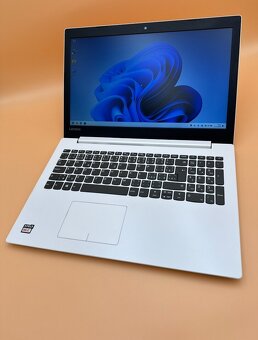 Notebook 15,6" Lenovo.AMD A6-9220 2x2,50GHz.8gb ram.120SSD - 2