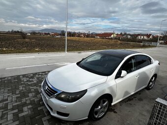 Renault Latitude Initiale Paris 2.0 dCi - 2