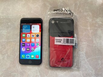 iPhone SE 2020 / Black 64GB - Dobrý stav - 2
