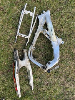 Rozpredam Honda Crf 250 - 2