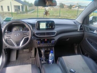 Hyundai tucson - 2