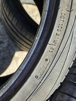 295 35 R21 - 2