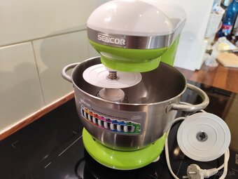 Predám plne funkčný kuchynský robot Sencor (mixér) - 2