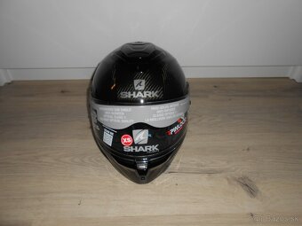 Predam krasnu novu karbonovu moto prilbu znacky SHARK SPARTA - 2