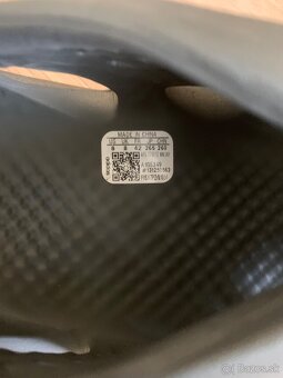 Yeezy FOAM RNNR CARBON 42 - 2