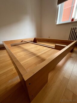 Perfektná kvalitná drevená posteľ - rám a rošty - 2